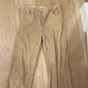 Khaki Levi’s Corduroy Pants